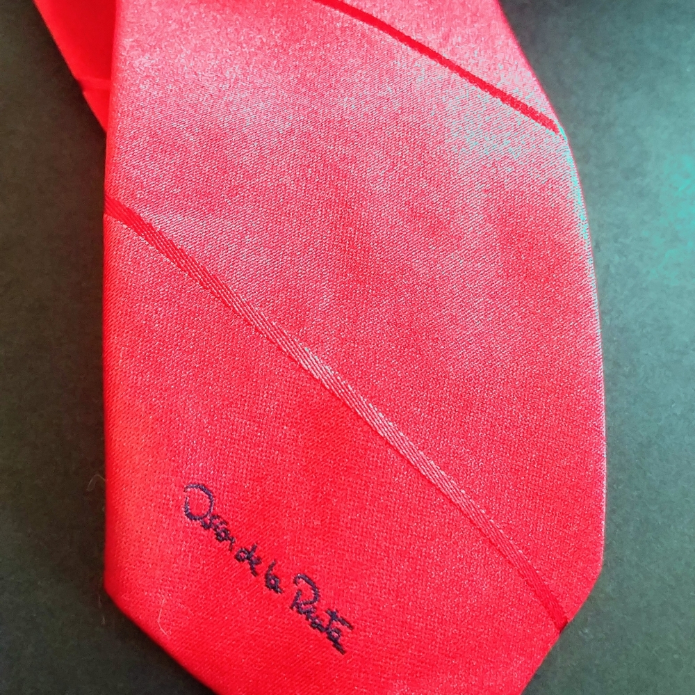 Vintage Oscar de la Renta Men's tie